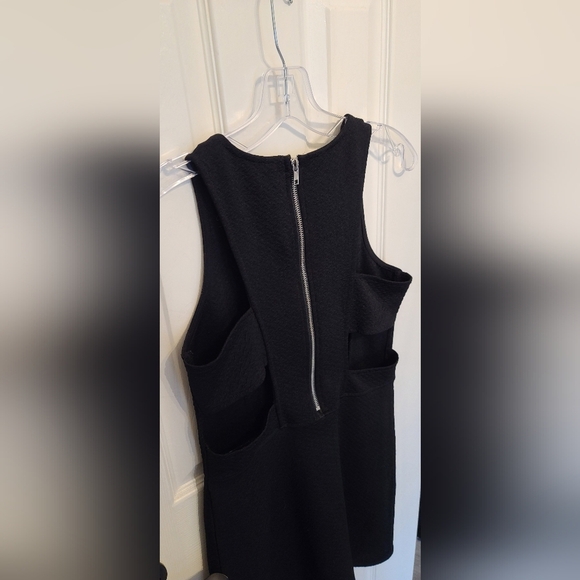 H&M Divided Black Dress - size 8 - Picture 3 of 6